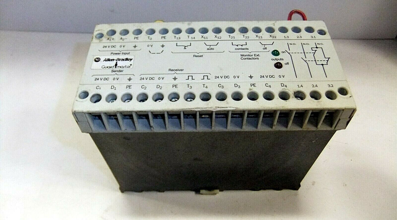 Allen-Bradley Guardmaster Relay 440L-M8200
