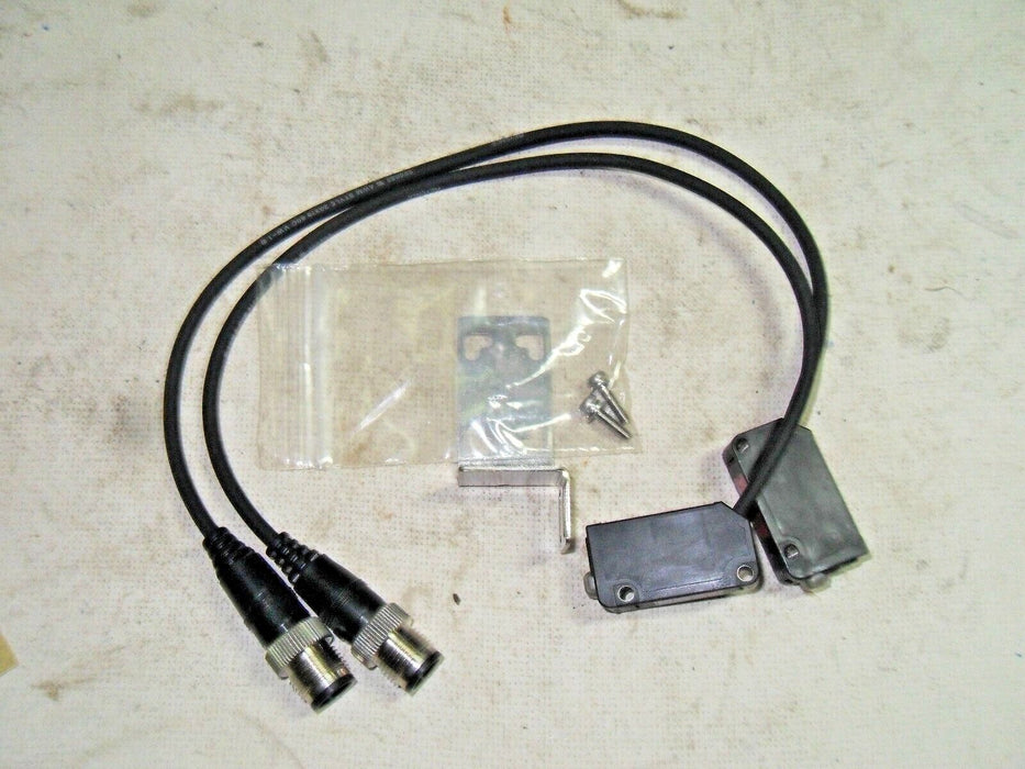 Keyence PZ-M53 Photoelectric Sensor