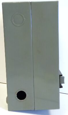 Cutler-Hammer B10BGOB 230 V 18 A 2 HP 1-Phase NEMA SIZE 0 Starter in Enclosure