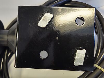 Cutler-Hammer E26BFV4 Flashing Stacklight Assembly w/ Red and Amber Lenses