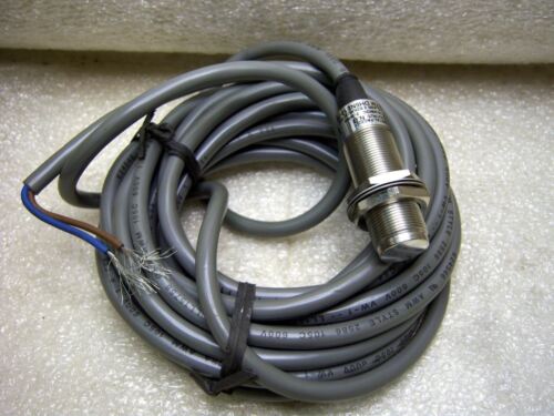Allen-Bradley 871Tm-Dh5Ne18-Ax Proximity Switch
