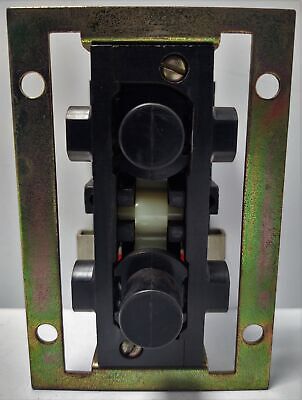 Hubbell 28317-002 Pushbutton Switch