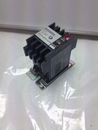 Cutler-Hammer D40RBA TYPE R REED RELAY