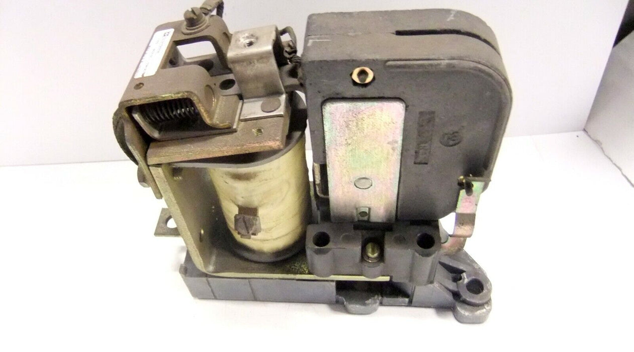Cutler-Hammer Definite Purpose Contactor ME210C 125VDC Coil
