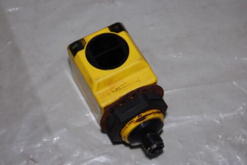 Banner Engineering Q40AW3FF400Q1 QUICK DISCONNECT PHOTOELECTRIC SENSOR