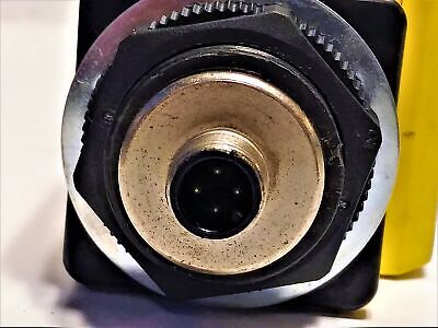 Banner Engineering 27189 / OPBT2QDH Photoelectric Proximity Sensor