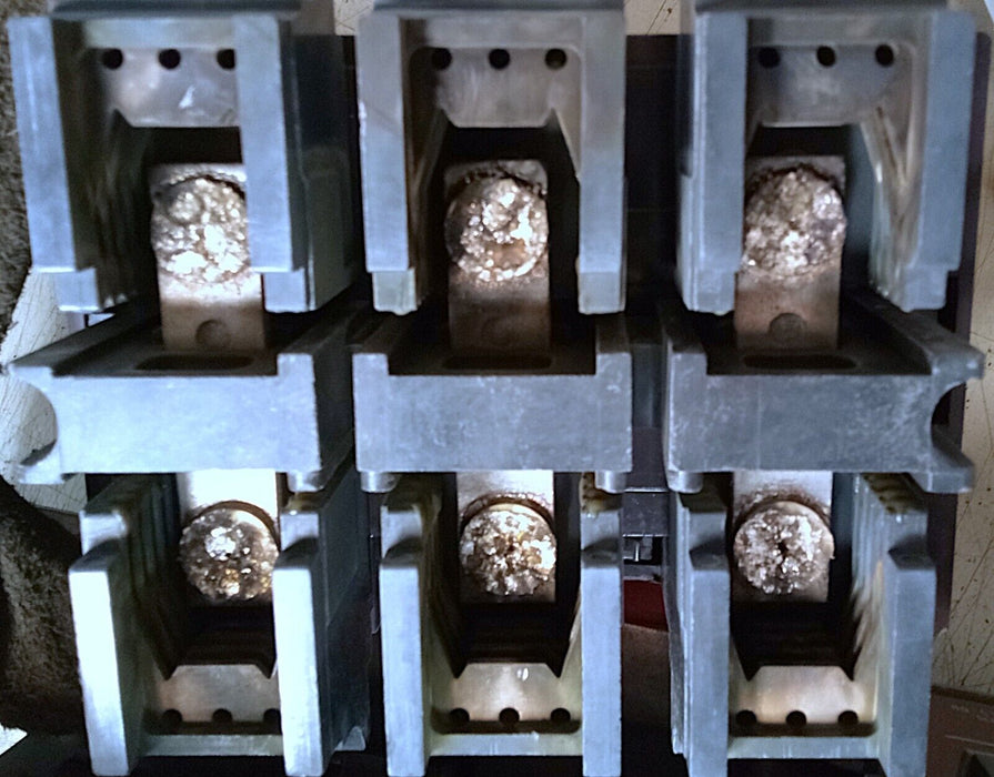 Cutler-Hammer A10GNO 200-575 V 270 A NEMA SIZE 5 200 HP Starter