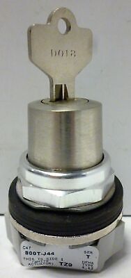 Allen-Bradley 800T-J44 Keyed Selector Switch