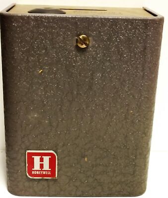 Honeywell R7083A-1010 Relay with Transformer