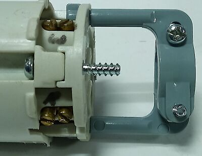 CEWE CSG 332-6 380-415 V AC 32 A 3 Phase 3 Pole 4 Wire Receptacle