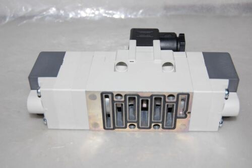 SMC VQ7-6-FIG-D-3ZR DOUBLE SOLENOID VALVE