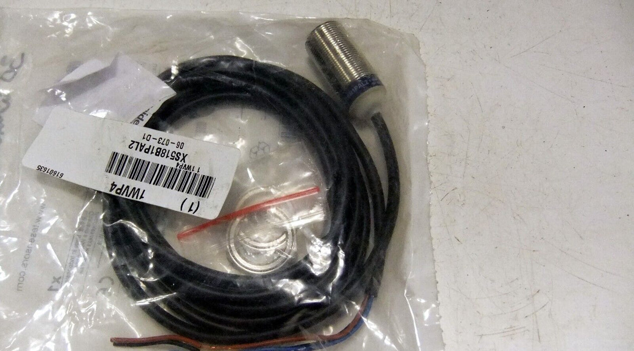Telemecanique XS518B1PAL2 Inductive Proximity Sensor