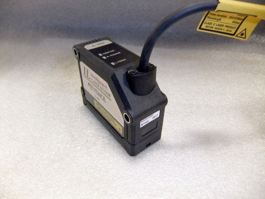 Keyence IL-300 LASER SENSOR