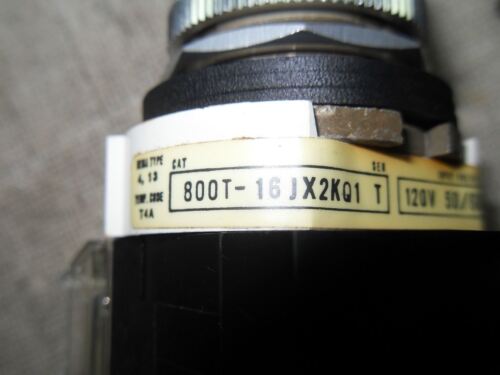1 Allen-Bradley 800T-16Jx2Kq1Ax Illuminated Selector Switch