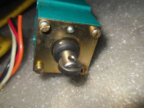 Allen-Bradley 802M-DY5 Ser B Limit Switch