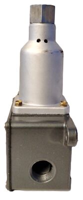 United Electric J6-610 125/250 V AC 30-100 psi Differential Pressure Switch