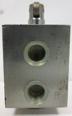 Unbranded HD1-32MT-1-02A Pneumatic Limit Switch with Roller Plunger