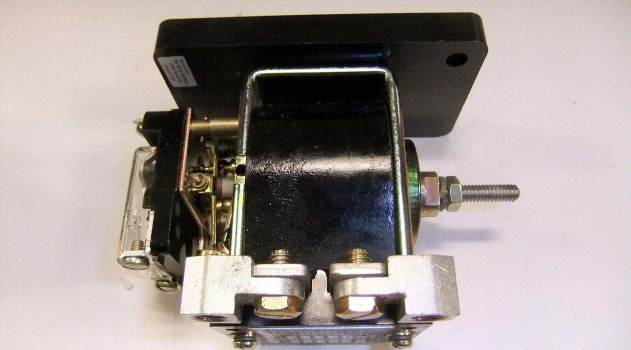 Allen-Bradley Instantaneous Trip Relay 809-A01E