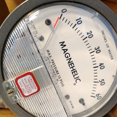 Dwyer 2060 MAGNEHELIC 0-60 inches of Water Pressure Gauge