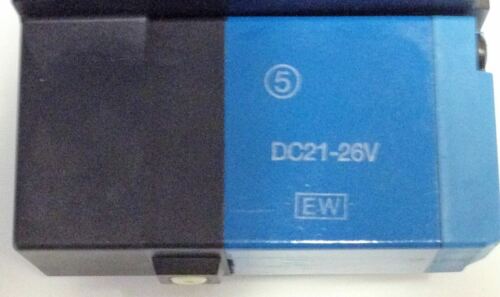 SMC VSS8-8-FHG-D-3EZ-V1 Solenoid Valve