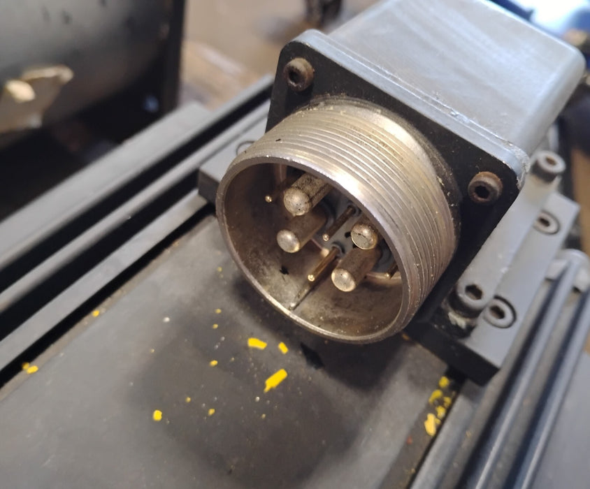 Indramat MAC112C-0-ED-4-C/130-A-0/WI520LV/S005 Servo Motor w/ Heidenhain Encoder