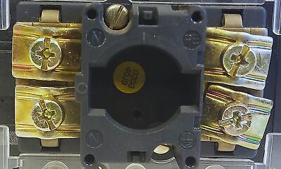 Moeller P3-63 600 V AC Manual Motor Controller w/ HI11-P1/P3/E Auxilliary Switch