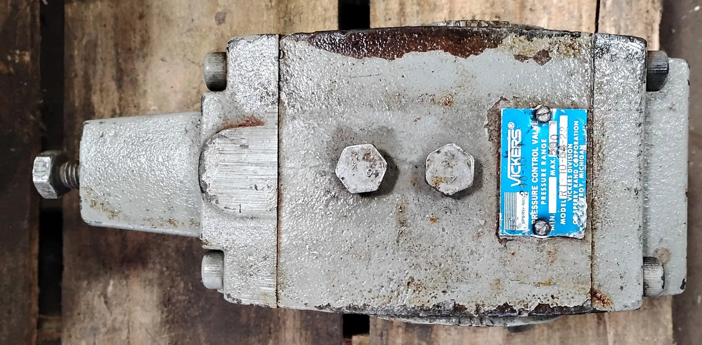 Vickers RT-10-B4-22 1-1/4" 500 PSI Pipe-Mounted Hydraulic Pressure Control Valve