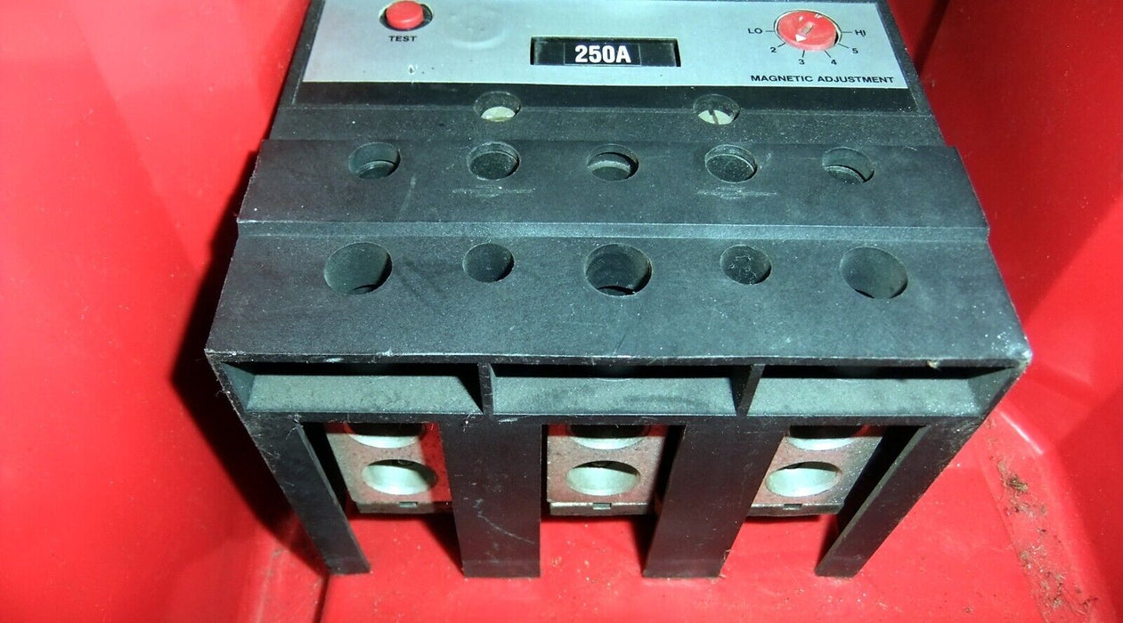 ABB UXAB-718530-R-999 Circuit Breaker 250A Trip