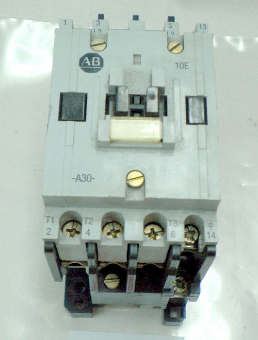 Allen-Bradley Contactor 30A 3P 110/120V 100-A30ND3