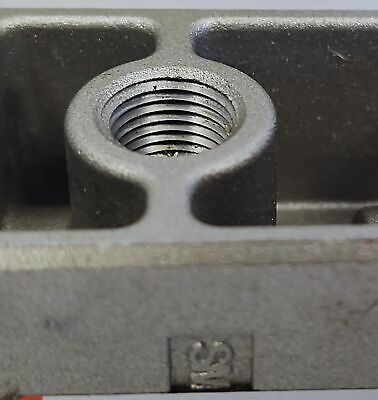 SMC VM830-N01-01 Pneumatic Rotary Valve