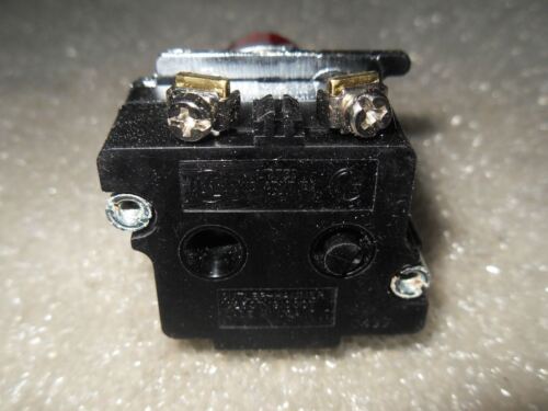 NIB Cutler-Hammer 10250T471 RED ILLUMINATED PUSH BUTTON