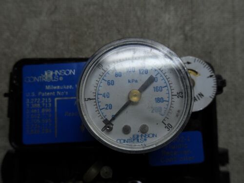 1 JOHNSON CONTROLS T-9002-1 FLUIDIC RECEIVER CONTROLLER