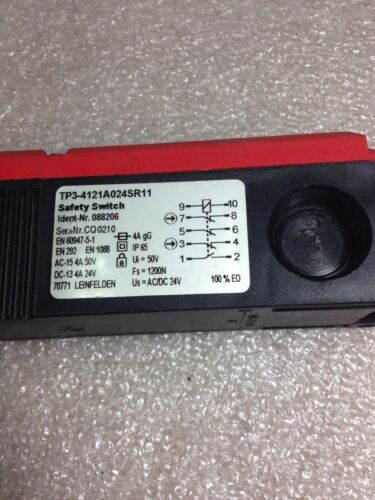 EUCHNER TP3-4121A024SR11 SAFETY SWITCH