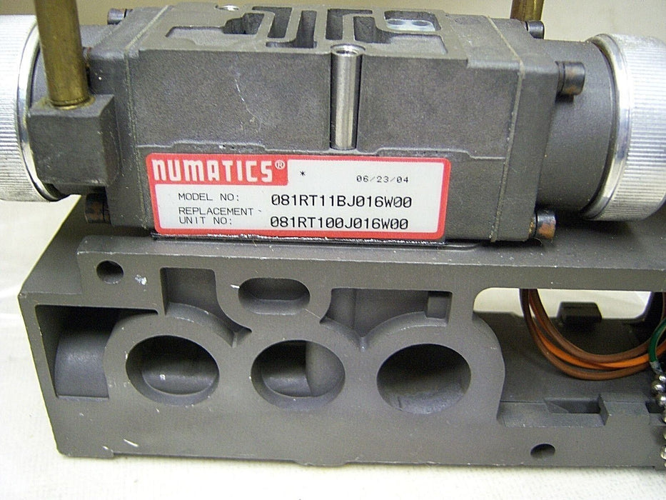 Numatics Regulator 081RT11BJ016W00 w/ Gauges