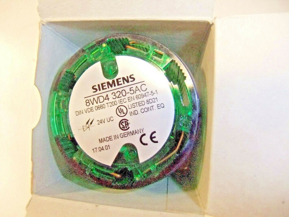 Siemens 8WD4 320-5AC GREEN SIGNAL LED LIGHT