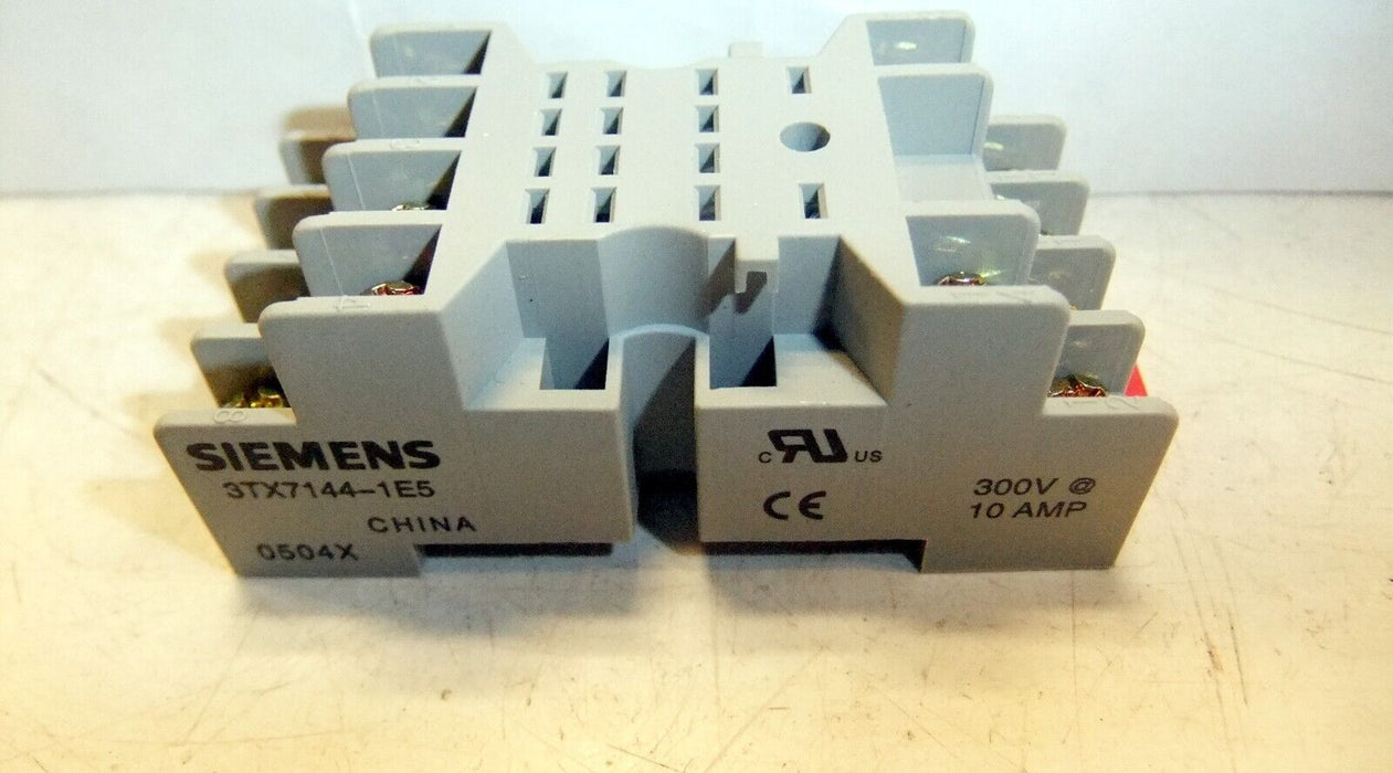 Siemens 3TX7144-1E5 Relay Socket 14 Pin