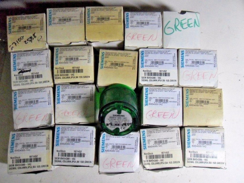 Siemens 8WD4300-1AC Stack Light Green Signal