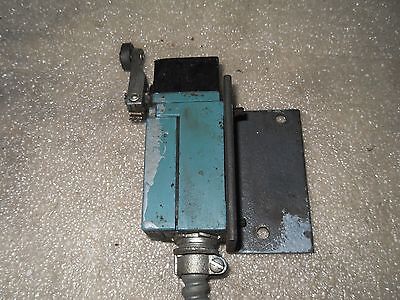 Honeywell MICRO SWITCH LSS1H Heavy Duty Limit Switch