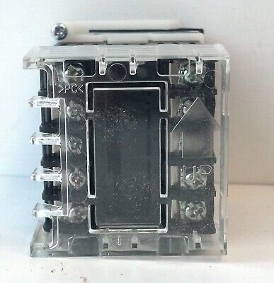 Omron E5CN-R2MT-500 100-240 V AC Multi-Range Digital Temperature Controller