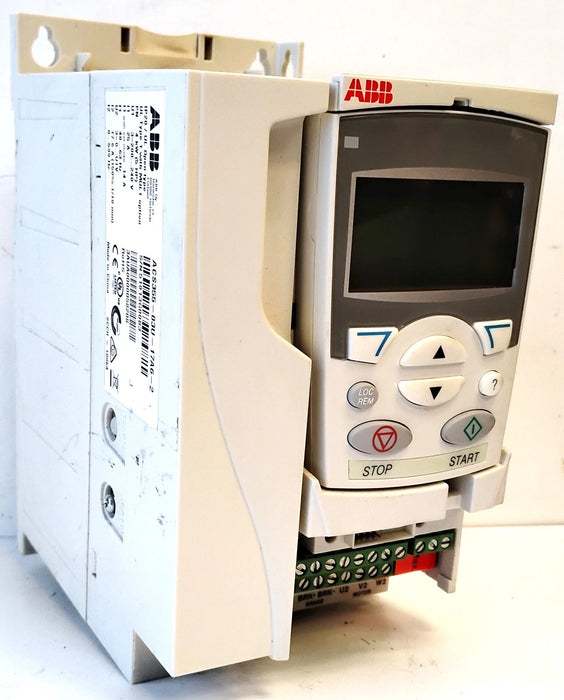 ABB ACS355-03U-17A6-2 200-240 V AC 4 kW 5 HP 17.6 A Variable Frequency Drive
