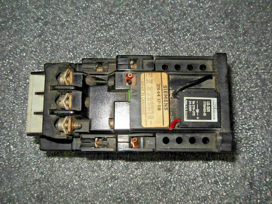 1 Siemens 3TB44 17-0B CONTACTOR