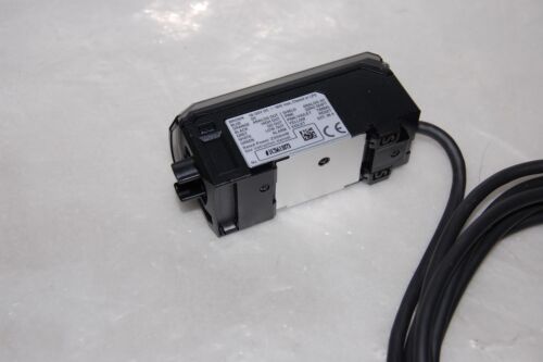 Keyence IL-1000 Laser Sensor
