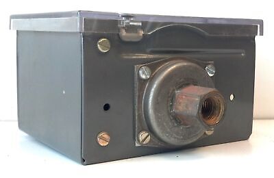 Honeywell L404V-1046 25-150 PSI Pressuretrol Controller for Oil Burner System