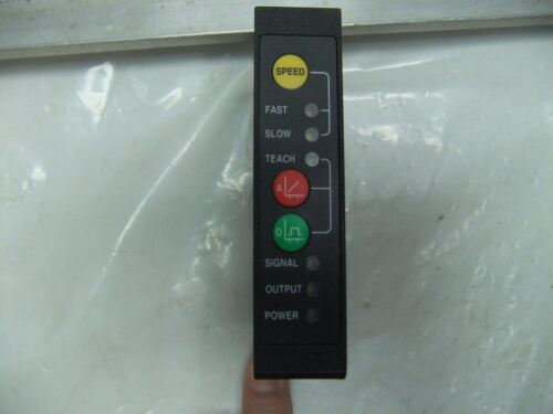 Banner Engineering Laser Displacement Sensor LG5B65PUQ