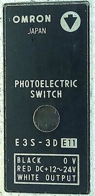 Omron E3S-3DE11 12-24 V DC Photoelectric Sensor