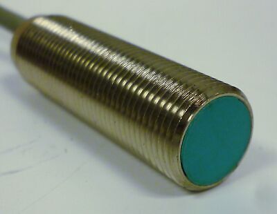 Pepperl NBB2-12GM40-E2 / 083303 Inductive Proximtiy Sensor