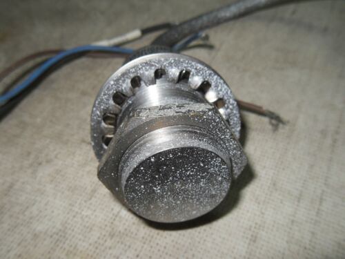 1 Allen-Bradley 871TM-DH10NN30-A2 PROXIMITY SWITCH