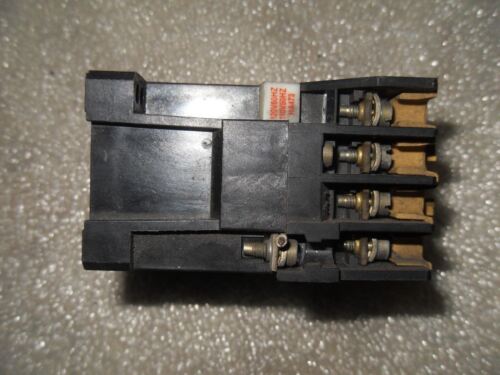 1 Allen-Bradley 700-F400A1 4 POLE 120VAC RELAY