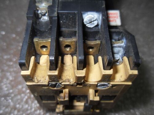 Allen-Bradley 100-A12ND3 Contactor