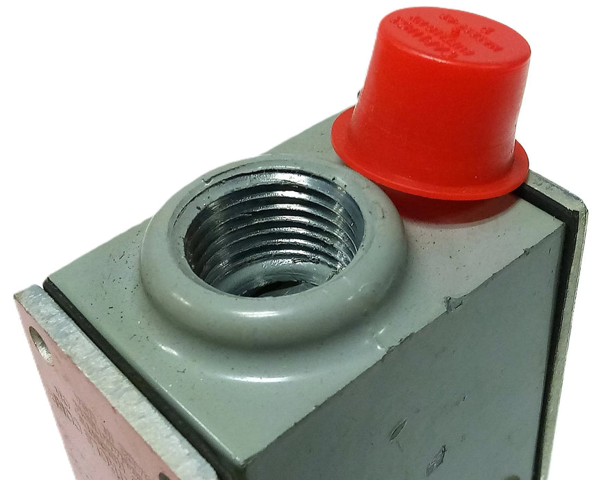 NAMCO EA15030275 SNAP-LOCK 125/250/480 V AC/DC 15 A Rotary Gear Limit Switch